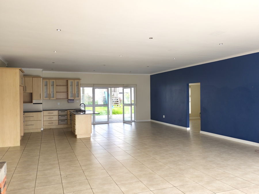 3 Bedroom Property for Sale in Marina Martinique Eastern Cape